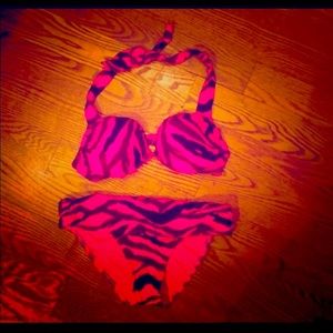 Victoria Secret bikini, 34B, S bottoms.